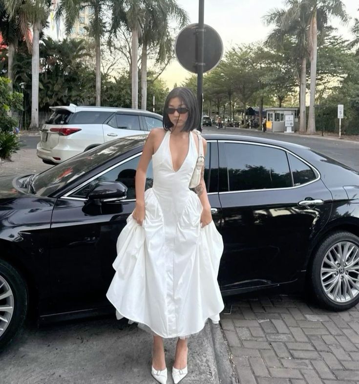 Chic A-Line Halter-Neck Sleeveless Pleated White Long Prom Dress