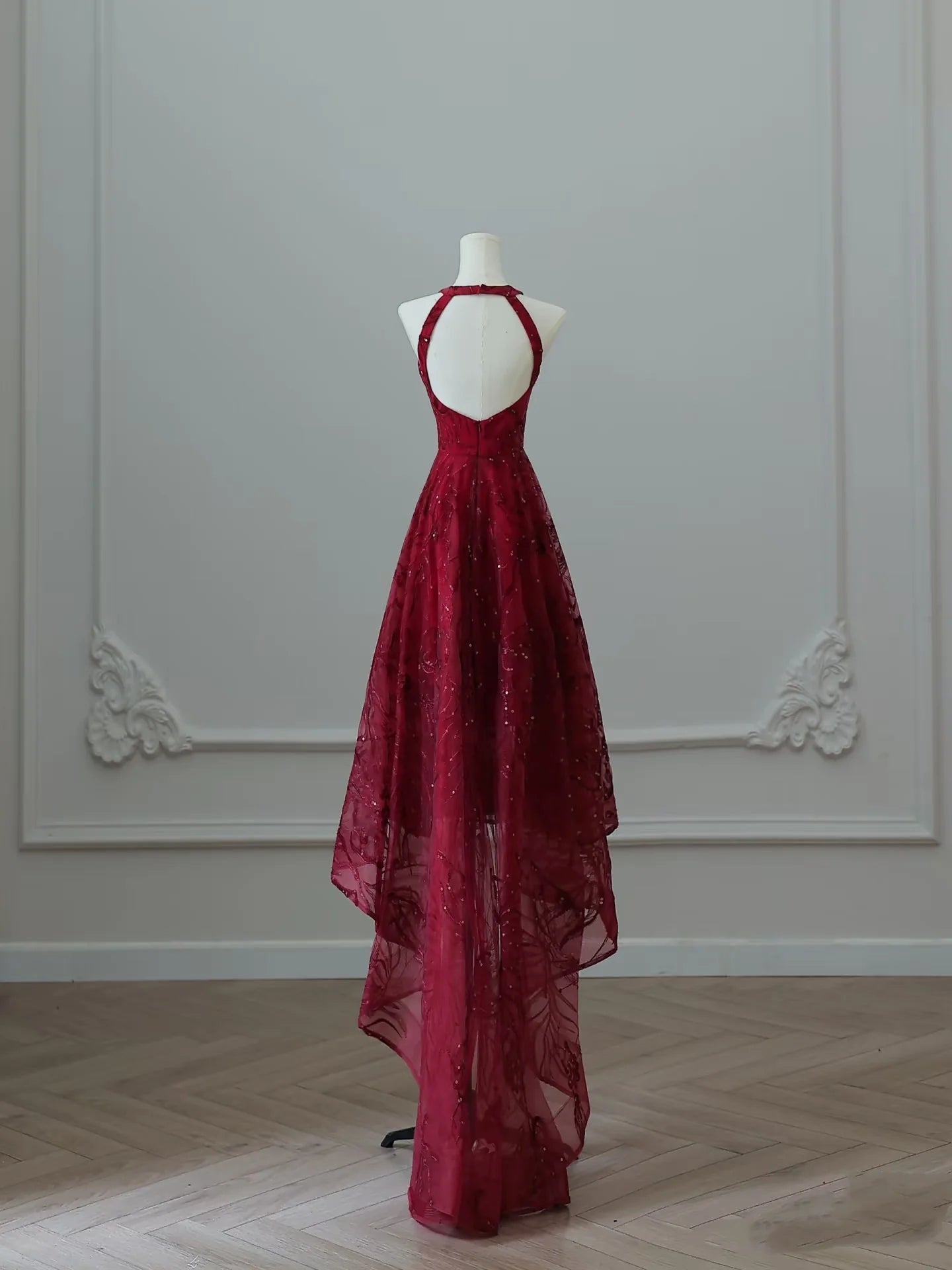 Dramatic A-Line Halter-Neck Sequin Burgundy Tulle Long Evening Dresses