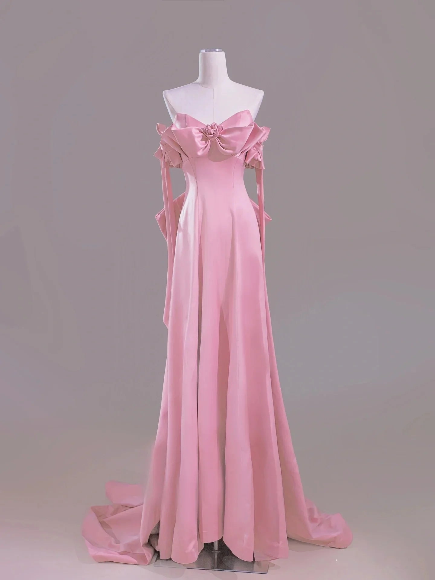 Romantic A-Line Sleeveless Bow-Detailed Blush Pink Satin Long Prom Dresses