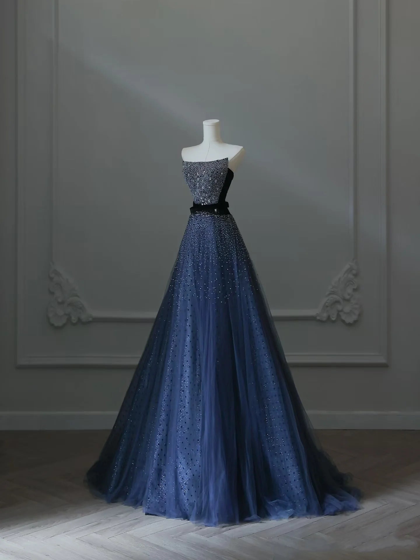Starry Strapless Beaded Midnight Blue Tulle Long Evening Dresses