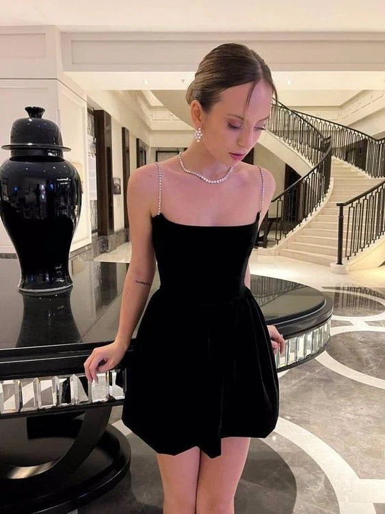 Chic Qianjin A-Line Square Neck Sleeveless Pearl-Strap Black Mini Prom Dress